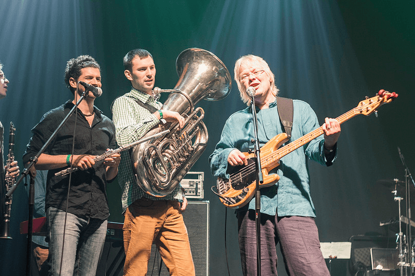 Israeli Folk Music vs. Israeli Pop: Understanding the Differences